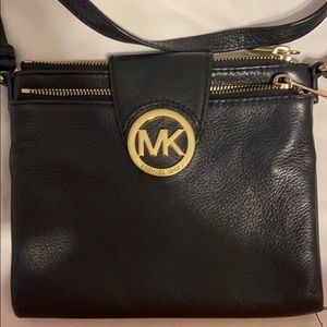 Michael Kors cross body purse